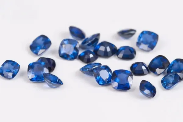 Khám phá các loại đá phong thủy tự nhiên và ý nghĩa Đá Sapphire (Lam ngọc)