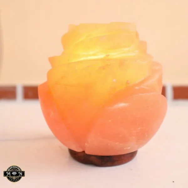 Đèn đá quý hoa hồng