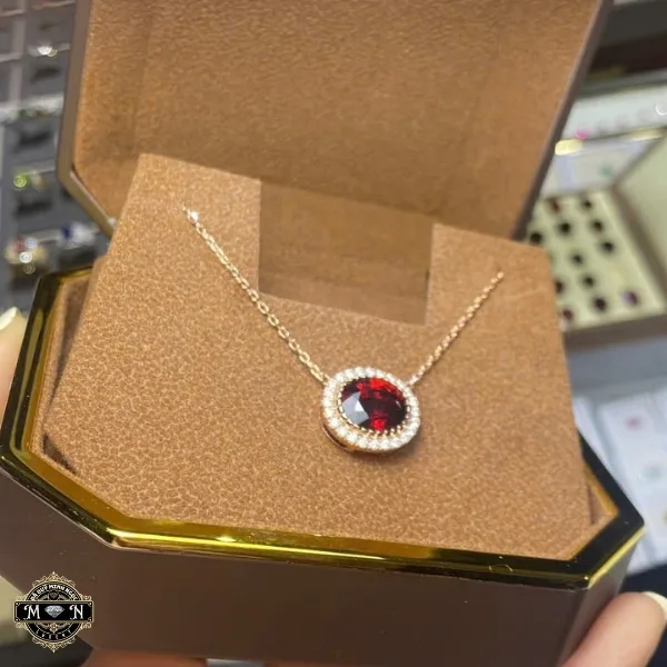 Dây chuyền oval viền đá quý