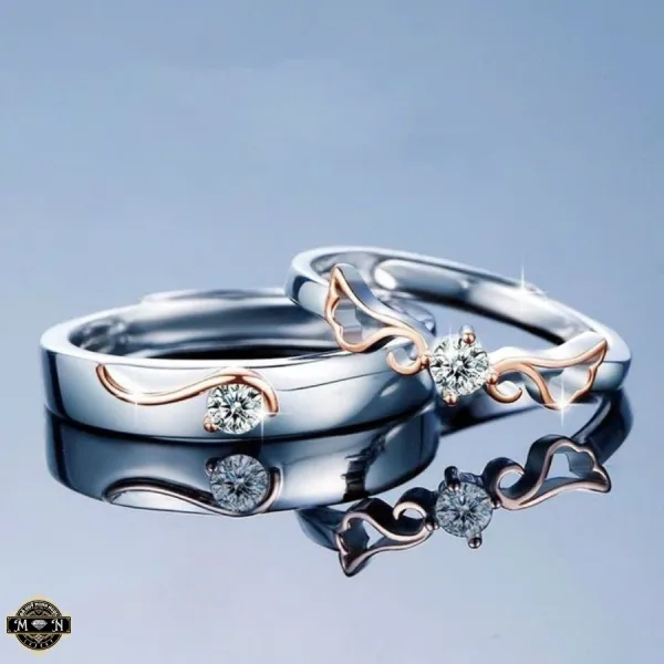 Nhẫn cưới đôi cánh tình yêu