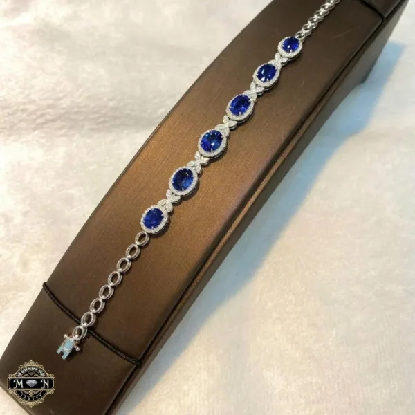 Vòng tay Sapphire Oval viền đá